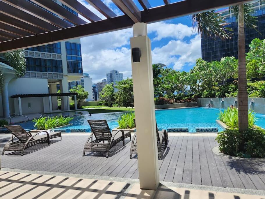 Luxestaysmnl Coastal Chic Netflx 380Mbps Pool Bgc Manila Exterior foto