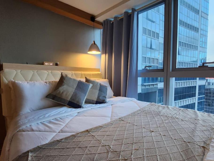 Luxestaysmnl Coastal Chic Netflx 380Mbps Pool Bgc Manila Exterior foto