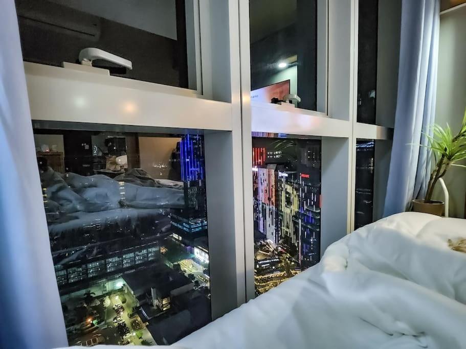 Luxestaysmnl Coastal Chic Netflx 380Mbps Pool Bgc Manila Exterior foto