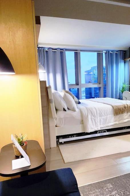 Luxestaysmnl Coastal Chic Netflx 380Mbps Pool Bgc Manila Exterior foto