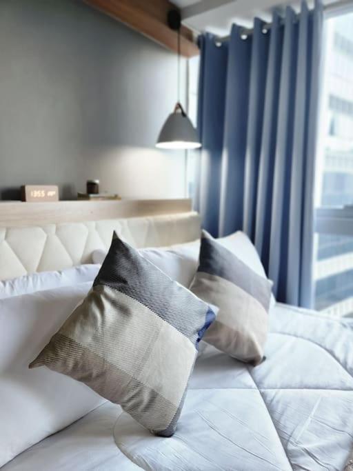 Luxestaysmnl Coastal Chic Netflx 380Mbps Pool Bgc Manila Exterior foto